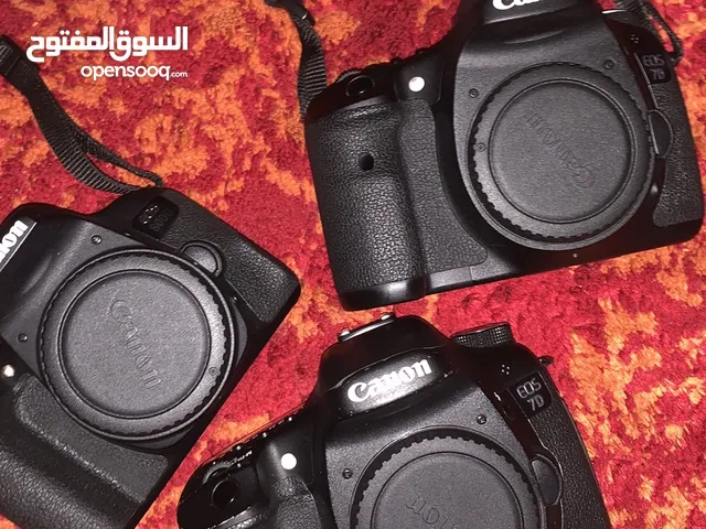 كاميرات 7D و 800D
