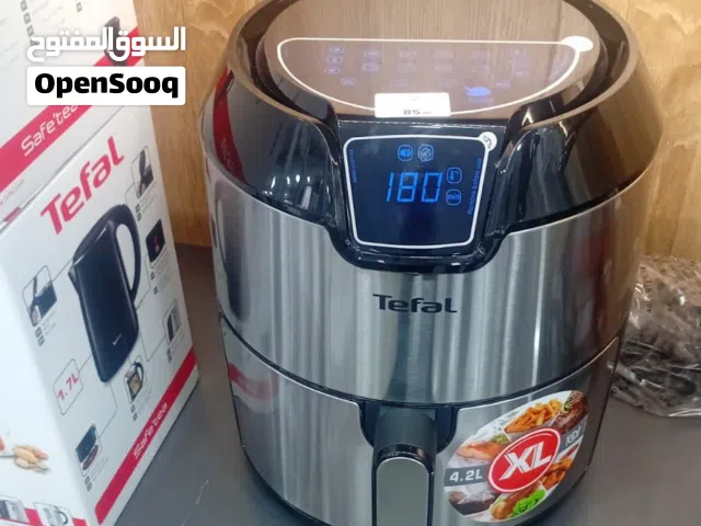 قلاية هوائية استعمال خفيف جدًا للبيع ومعها كفالة جديدة اشتريتها80 وبدي أبيعها 55