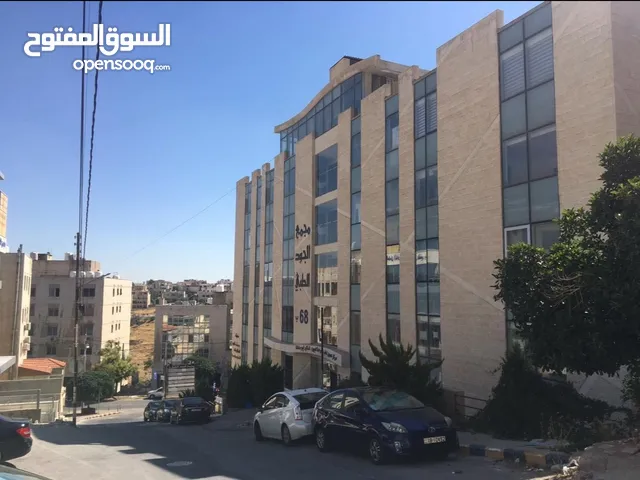للإيجار: عيادة أو مكتب في موقع مميز - مجمع الجود