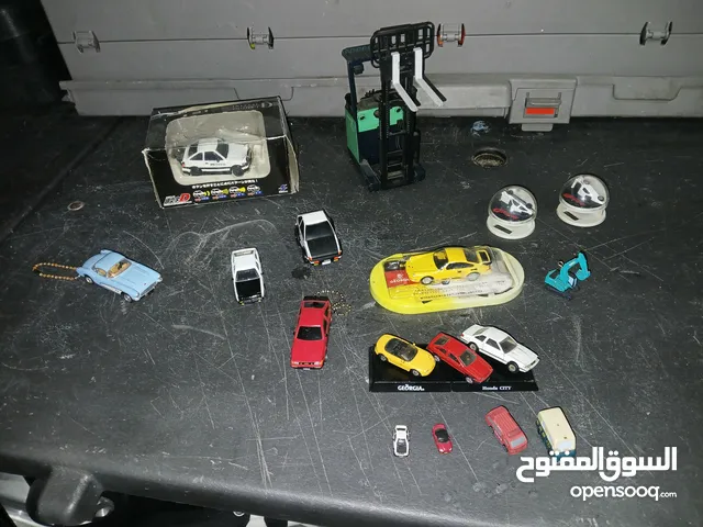 مجسمات سيارات حجم صغير من اليابان
