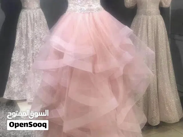 فستانين للبيع شبه جدد