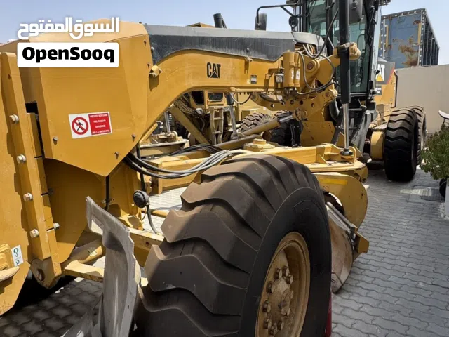 اذكرو الله للبيع كليدر  Grader موديل 2008  بحالة ممتازة وجاهز للعمل فوراً التواجد في الشارقه الصجعه