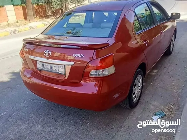 تويوتا ياريس 2006 اوتوماتيك 1500 سي سي بحالة ممتازة مرخصة سنة كاملة
