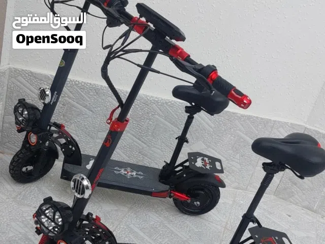للبيع 3 سكوترات بحالة ممتازة