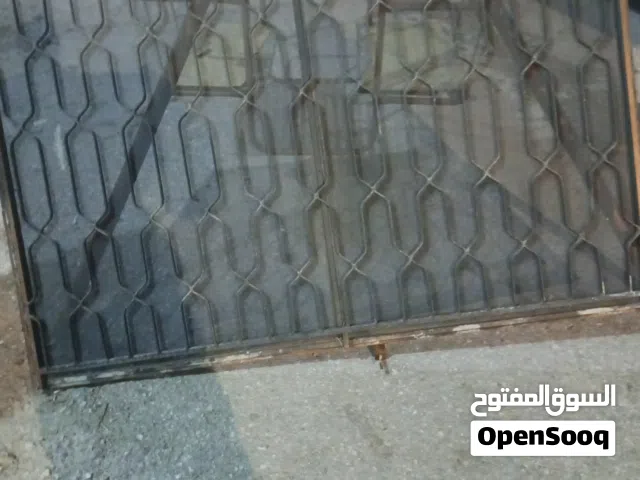 شبكات حمايه مع مناخل بحاله ممتازة