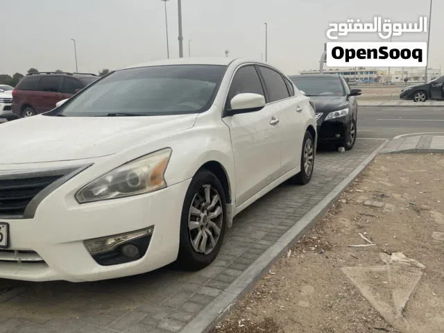 2015 نيسان التيما SV