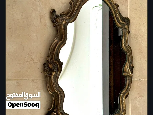 قطعة تحف من النحاس مرايا ومضيفة قطعة اثرية وفخمة