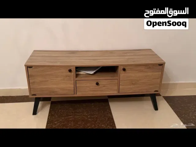 طاولة تليفزيون