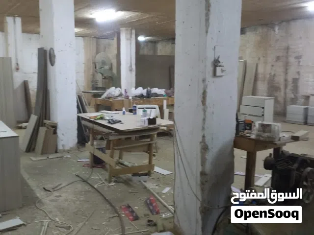 مستودع للايجار. بخلو الموقع المشيرفة