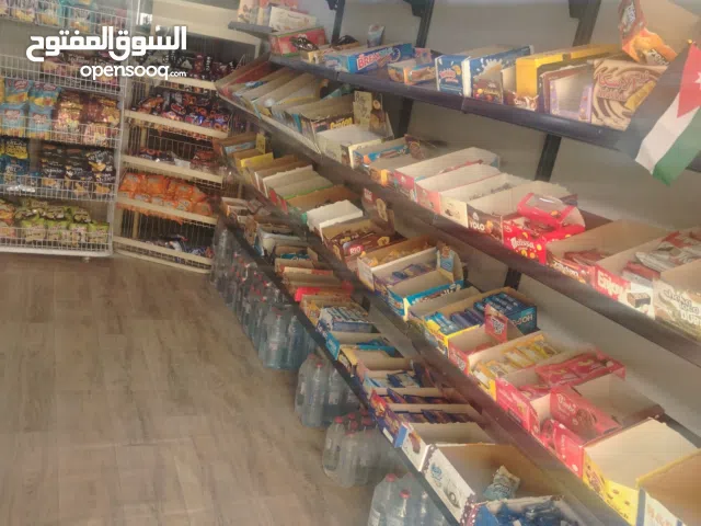 دكانه دفع خلو مبلغ 4000 دكانه الحمد الله بتشتغل شغلها حلو الله يرزق صاحب نصيب يارب