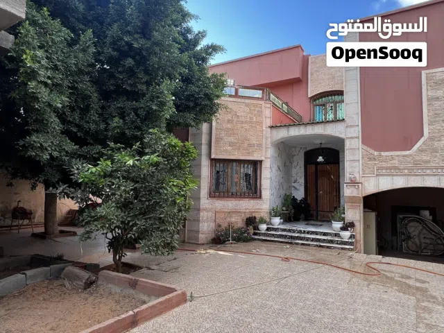 820 m2 5 Bedrooms Townhouse for Sale in Tripoli Airport Road