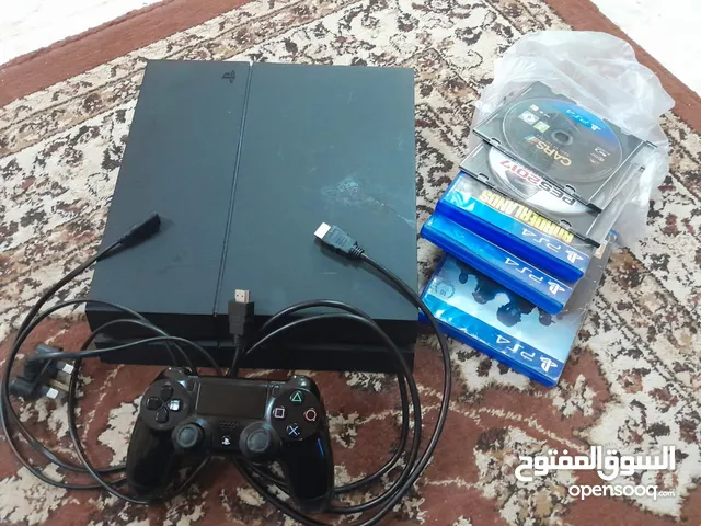 PlayStation 4 PlayStation for sale in Al Dakhiliya