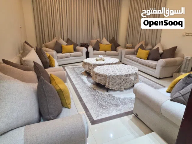 طقم شبه جديد من Home center  نظييييف!    بيعه مستعجله.