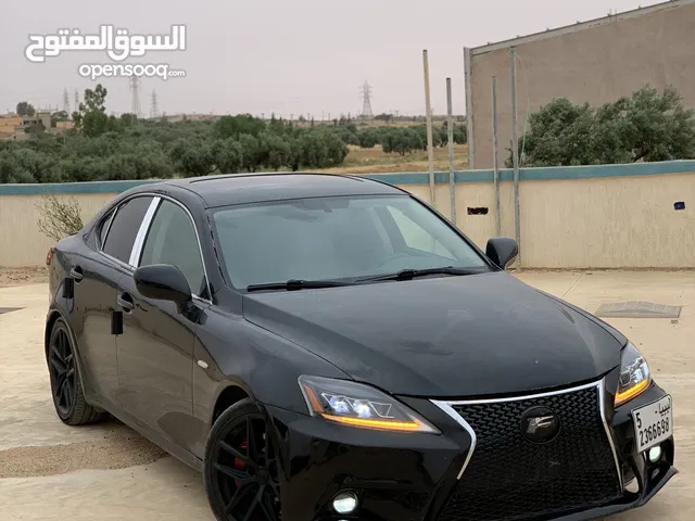 لكزس is300 اقراء الوصف