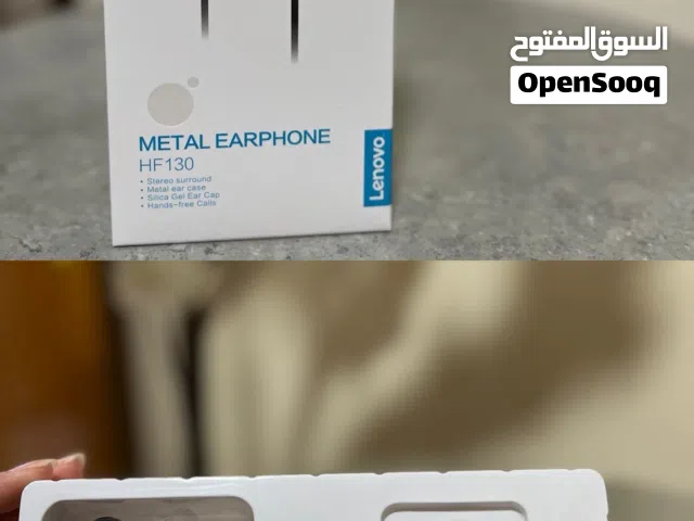 سماعات متوفر كمية