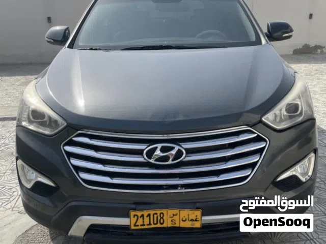 2014 Hyundai Grand Santa Fe