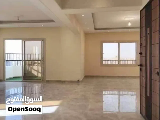 بــ 350.000 مقدم شـقـه 3 غـرف لـلـبـيـع في الـتـجـمـع بالتقسيط عـ 10 سنين