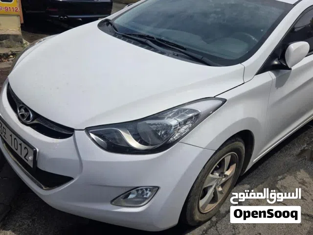 2013 هيونداي افانتي Limited