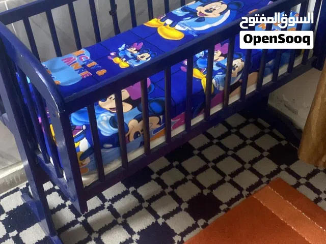 ثلاث اشهر بحال الوكاله وتخت بيبي وخزانه ست أبواب طابقين تفصيل الخزانة 190 دينار وتحت البيبي مع فرشته