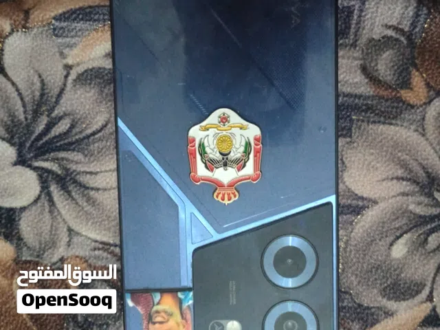 تكنو بوفا 5 برو بحاله ممتازه مع شاحن 8 رام و 256 مساحه الجهاز /السعر 100قابل للتفاوض