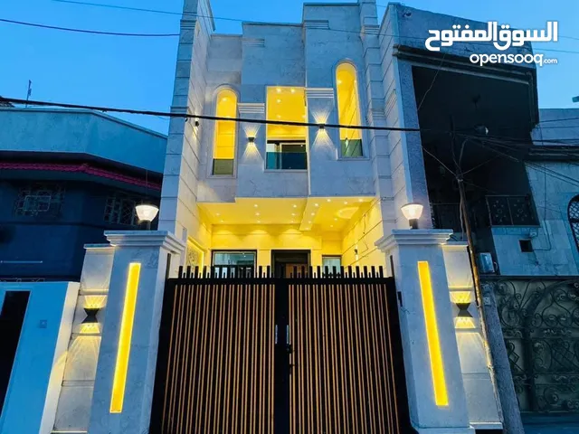 230 m2 3 Bedrooms Townhouse for Sale in Baghdad Saidiya