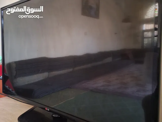 شاشه 42 بوصه LG(ال جي) مستعمل جديد كرت عرطه البيع لدافع التغيير فقط الشاشه شبه جديده