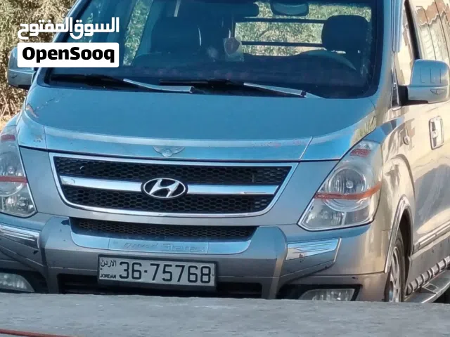 2012 هيونداي H1 GLS