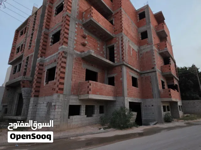 عمارة سكنية للبيع _ فرصة ذهبية للإستثمار - السبعة خلف مسجد بن قصيعة موقع هادي قريب من الخدمات