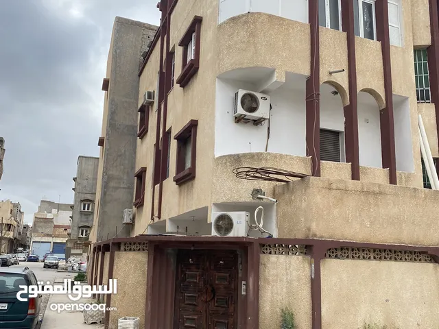 220 m2 More than 6 bedrooms Townhouse for Sale in Tripoli Abu Saleem