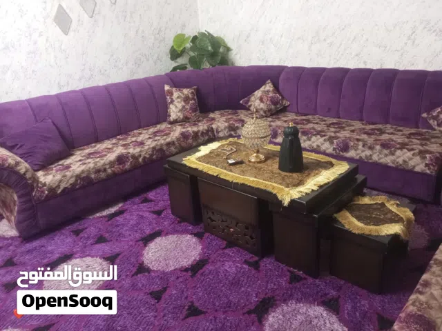 طاوله للبيع ممتازه جدا سبب البيع تجديد