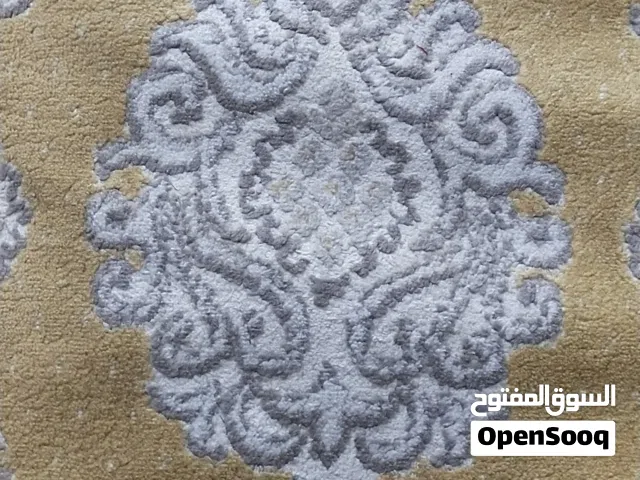 yellow and white carpet
