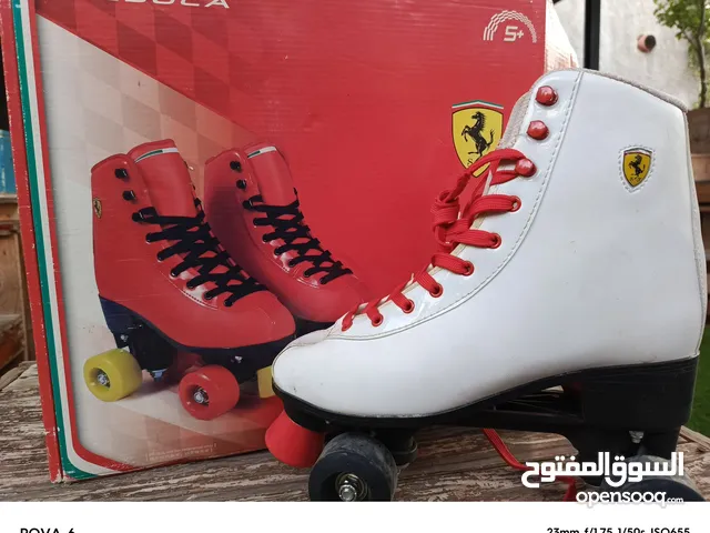 زلاجات أربع عجال