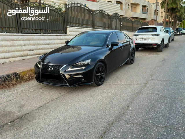 Lexus is 300h بحالة ممتازة اقل سعر بالسوق