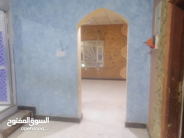 شقة سكنية طابق اول معزولة للإيجار في الجزائر تؤجر للعوائل فقط موقع سكني جيد