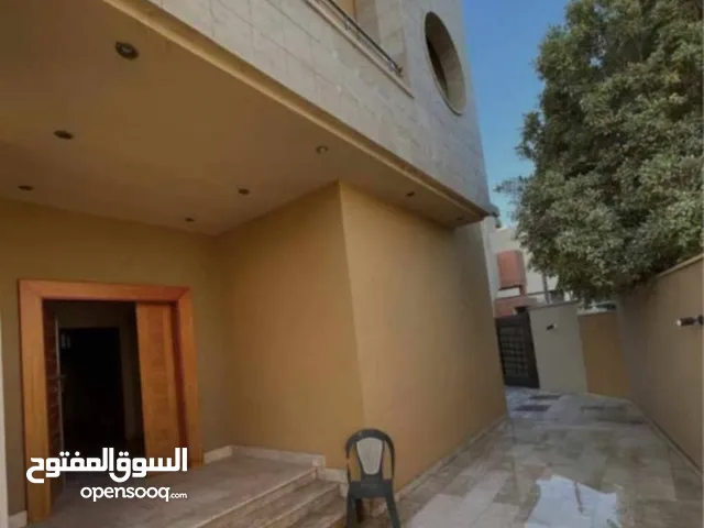 850 m2 More than 6 bedrooms Villa for Rent in Tripoli Zanatah