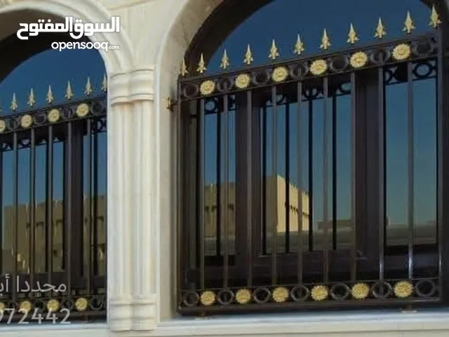 محددا أبو يحيى لكافة اعمال الحداده ولألمنيوم وصيانة العامه