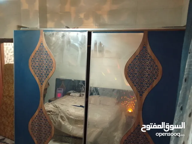 غرفة نوم شبه جديدة بحاجة لصيانه خفيفيفة