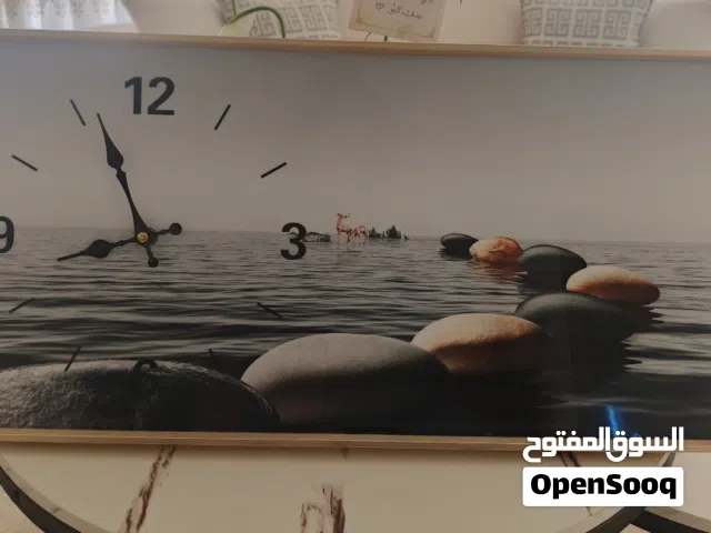 ساعة حائط جميله