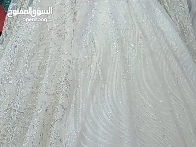 بدلة عروس للبيع