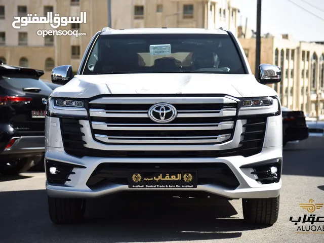 لون سلفر Toyota Land Cruiser VX 2024