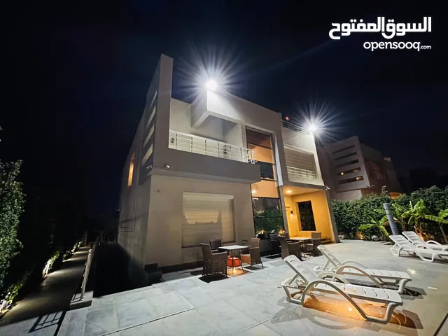 845 m2 More than 6 bedrooms Villa for Rent in Giza Sheikh Zayed