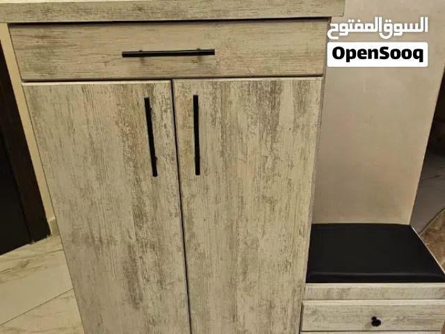 Shoe rack خزانة احضيه