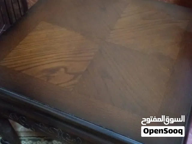 طقم كنب مع الطربيزات