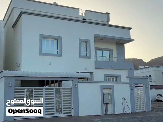 413 m2 5 Bedrooms Villa for Sale in Muscat Amerat