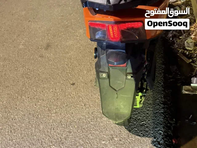 سلام عليكم دراجه شحن للبيع سكنس الدراجه مزوده الدراجه من شركه والي المعروفه