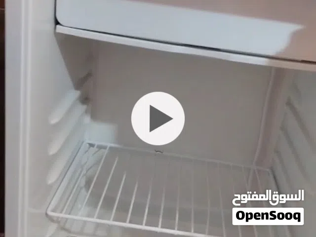 ثلاجة للبيع