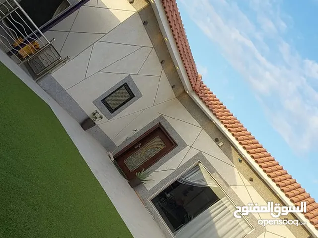 4 Bedrooms Chalet for Rent in Jeddah Al Gwizain