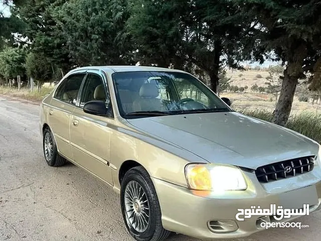 هونداي فيرنا موديل 2000 للبيع