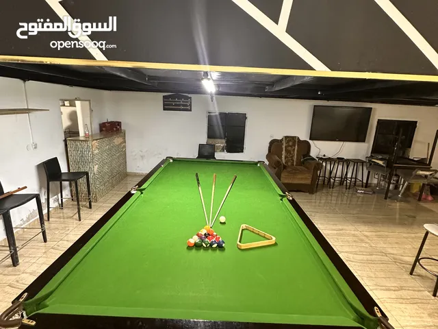 طاولة بلياردو