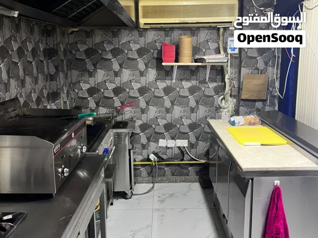 معدات و اتات مطعم في حالة جد جيدة  kitchen equipment
